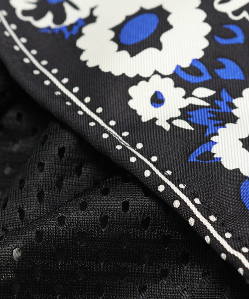 NOMA t.d.（ノーマティーディー）の「NOMA t.d. / ノーマ ティーディー DYG Hoody Silk Scarf N39-SC01（バンダナ/スカーフ・メンズ・ブラック/ネイビー・FREE）」の5枚目の写真