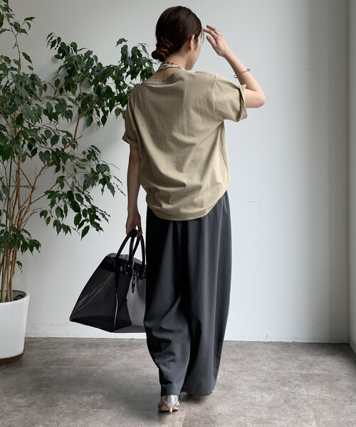 DouDou(ドゥドゥ)の「【WEB限定】 ボリュームタックパンツ(その他パンツ・レディース・チャコールグレー/ベージュ・1/2)」の7枚目の写真