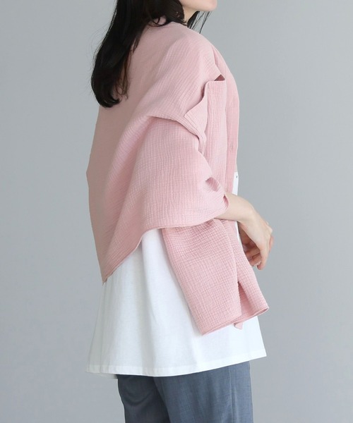 itto...（イット）の「一度着たらヤミツキ！柔らかな肌触り【極ふわコットン100％ダブルガーゼ】赤ちゃんの顔が見えるポケット付き授乳ケープポンチョマルチストール（授乳ケープ/授乳クッション・レディース・グレイッシュベージュ/ライトブルー/ライトグレー/ピンク/ネイビー・FREE）」の17枚目の写真