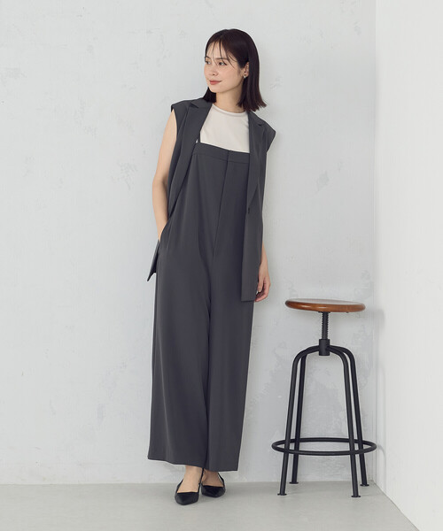 COMME CA ISM(コムサイズム)の「【UVカット・接触冷感・吸水速乾】キャミストラップコンビネゾン / セットアップ対応(サロペット/オーバーオール・レディース・チャコール・FREE)」の8枚目の写真