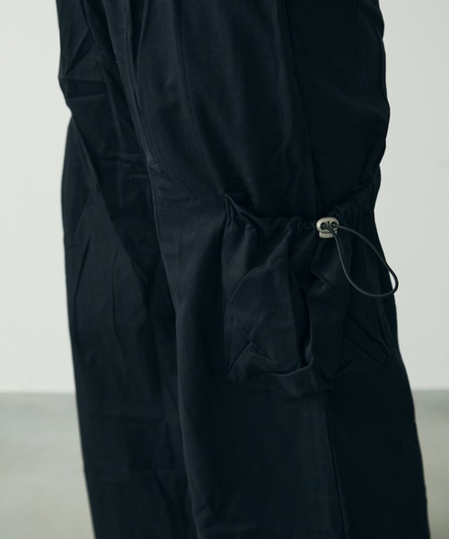 Clum(クルム)の「ワイドカーゴパラシュートパンツ(カーゴパンツ・レディース・ブラック・SMALL/MEDIUM)」の22枚目の写真