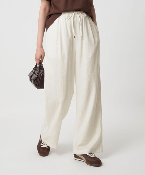green label relaxing(グリーンレーベルリラクシング)の「BREEZE LINEN ブリーズリネン ワイド パンツ オフホワイト 2(その他パンツ・レディース・オフホワイト・44/40/38/42/36/34/SHORT/TALL)」の3枚目の写真