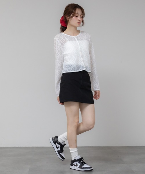 HEILIS（ヘイリス）の「花柄シアーカーディガン/ブラック ホワイト シアー レース カーディガン 長袖 トップス ボレロ 花柄 刺繍 春服 夏服 秋服 韓国 オフィスカジュアル 羽織り 冷房対策 日焼け対策 ガーリー シティガール（カーディガン/ボレロ・レディース・ブラック/オフホワイト・FREE）」の9枚目の写真