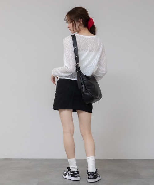 HEILIS（ヘイリス）の「花柄シアーカーディガン/ブラック ホワイト シアー レース カーディガン 長袖 トップス ボレロ 花柄 刺繍 春服 夏服 秋服 韓国 オフィスカジュアル 羽織り 冷房対策 日焼け対策 ガーリー シティガール（カーディガン/ボレロ・レディース・ブラック/オフホワイト・FREE）」の11枚目の写真