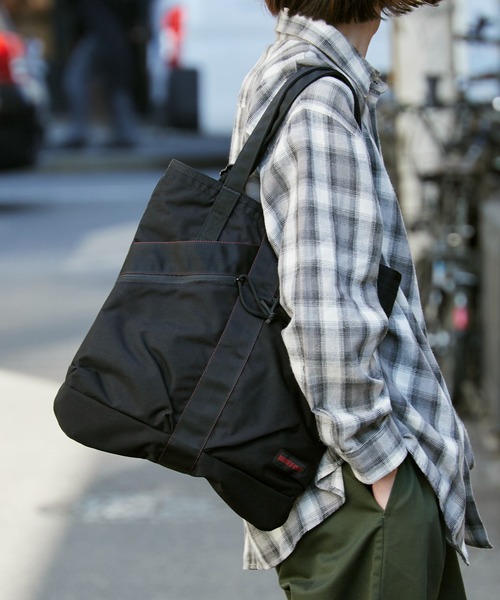 BRIEFING（ブリーフィング）の「BRIEFING/ブリーフィング TYPE ⅠFLYER TOTE ブランドロゴ トートバッグ ヘルメットバッグ 2026年春夏（トートバッグ・メンズ・セージグリーン/ブラック/ネイビー・FREE）」の5枚目の写真