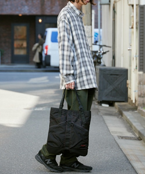 BRIEFING（ブリーフィング）の「BRIEFING/ブリーフィング TYPE ⅠFLYER TOTE ブランドロゴ トートバッグ ヘルメットバッグ 2026年春夏（トートバッグ・メンズ・セージグリーン/ブラック/ネイビー・FREE）」の7枚目の写真