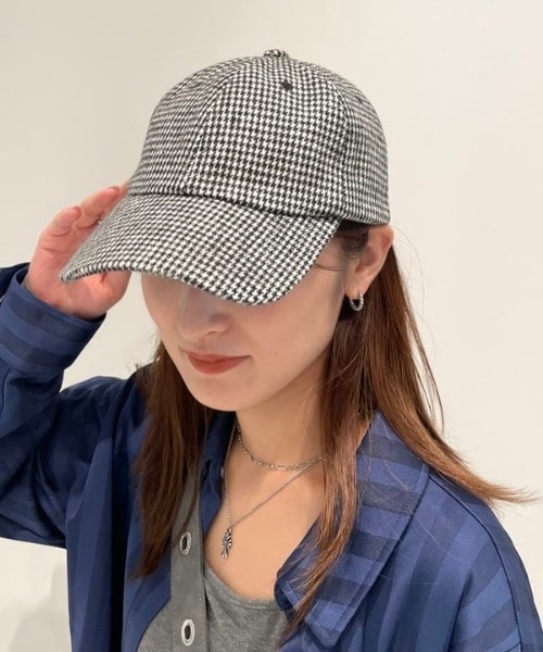 Ray BEAMS（レイビームス）の「チェック柄 キャップ（キャップ・レディース・ベージュ/ブラック・ONE SIZE）」の4枚目の写真