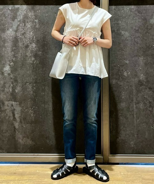 Right-on(ライトオン)の「HONEYSUCKLE ROSE(ハニーサックルローズ)接触冷感異素材切替ノースリーブTシャツ(その他トップス・レディース・オフホワイト/ブラック・M/L)」の11枚目の写真