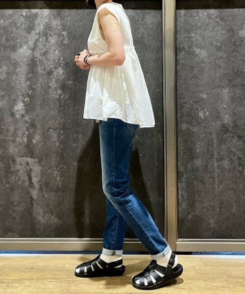 Right-on(ライトオン)の「HONEYSUCKLE ROSE(ハニーサックルローズ)接触冷感異素材切替ノースリーブTシャツ(その他トップス・レディース・オフホワイト/ブラック・M/L)」の12枚目の写真