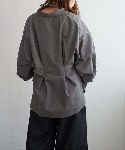 notch.（ノッチ）の「ブロードウエストタックシャツ（シャツ/ブラウス・レディース・オフホワイト/ブルー/ブラウン/チャコール・M）」の7枚目の写真