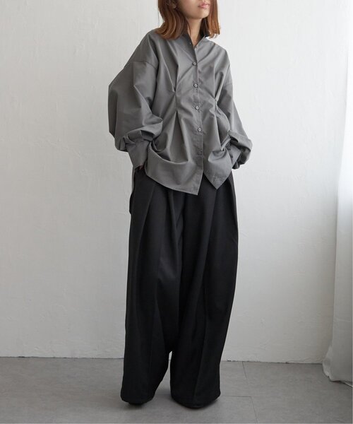 notch.（ノッチ）の「ブロードウエストタックシャツ（シャツ/ブラウス・レディース・オフホワイト/ブルー/ブラウン/チャコール・M）」の8枚目の写真