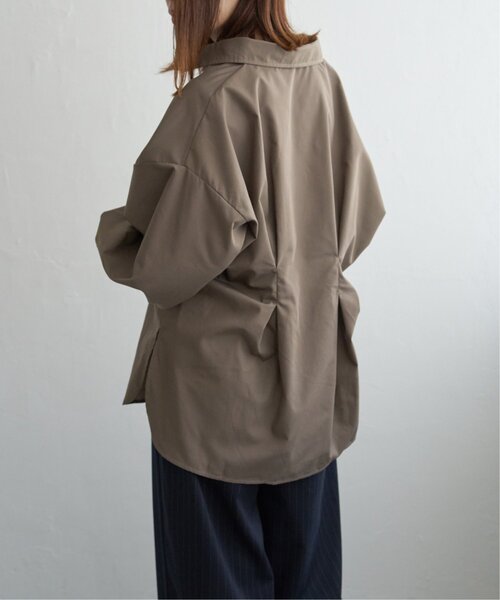notch.（ノッチ）の「ブロードウエストタックシャツ（シャツ/ブラウス・レディース・オフホワイト/ブルー/ブラウン/チャコール・M）」の21枚目の写真