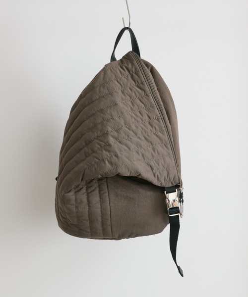 KATHARINE ROSS（キャサリンロス）の「【KATHARINE ROSS】【TREASURE TOPKAPI】キルティングアシンメトリーリュック（バックパック/リュック・レディース・ブラック/グレー・MEDIUM）」の21枚目の写真