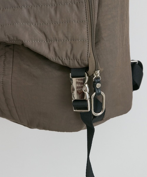 KATHARINE ROSS（キャサリンロス）の「【KATHARINE ROSS】【TREASURE TOPKAPI】キルティングアシンメトリーリュック（バックパック/リュック・レディース・ブラック/グレー・MEDIUM）」の7枚目の写真