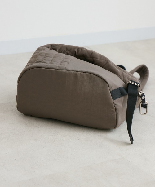 KATHARINE ROSS（キャサリンロス）の「【KATHARINE ROSS】【TREASURE TOPKAPI】キルティングアシンメトリーリュック（バックパック/リュック・レディース・ブラック/グレー・MEDIUM）」の9枚目の写真