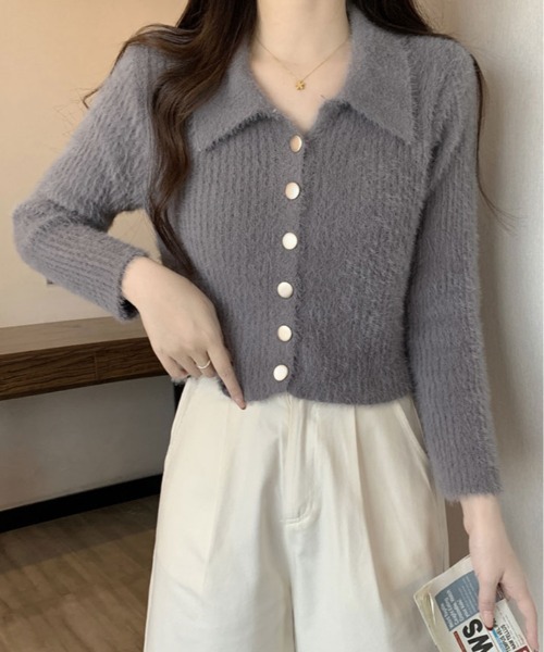 kirakiraShop(キラキラショップ)の「ゴールド ボタン ニット カーディガン(ニット/セーター・レディース・ホワイト/グリーン/ベージュ/チャコール/ブラック・FREE)」の4枚目の写真