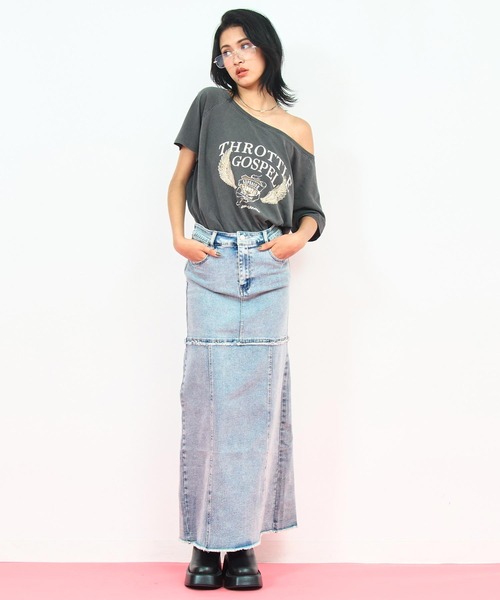 ANAP（アナップ）の「ヴィンテージ風 プリント オフショルダー ビッグ Tシャツ（Tシャツ/カットソー・レディース・ダークグレー/ブラウン/オフホワイト・FREE）」の10枚目の写真