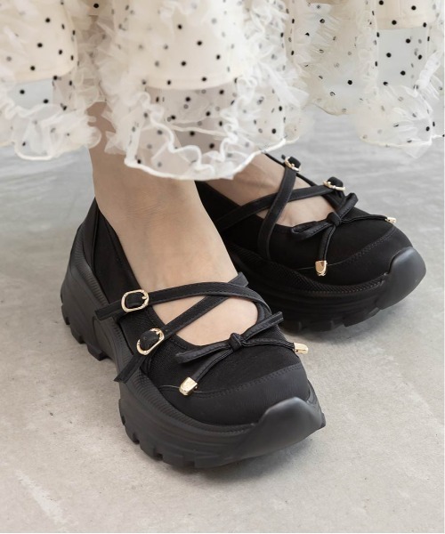 RANDA（ランダ）の「ボリュームソールトゥシューズライクスニーカー（スニーカー・レディース・アイボリー/ブラック・M/L/S/LL）」の6枚目の写真