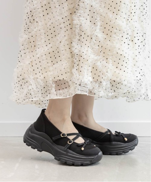 RANDA（ランダ）の「ボリュームソールトゥシューズライクスニーカー（スニーカー・レディース・アイボリー/ブラック・M/L/S/LL）」の9枚目の写真