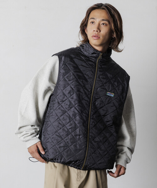 FREAK'S STORE（フリークスストア）の「限定展開 ビッグシルエット リバーシブル ダックベスト / キルティングベスト（その他アウター・メンズ・ブラウン/チャコールグレー/ブラック/ベージュ・SMALL/MEDIUM/LARGE）」の7枚目の写真