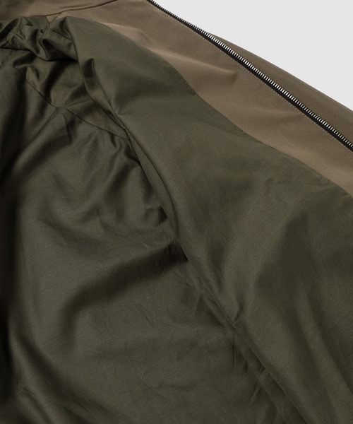 MARNI（マルニ）の「HOODED / ボンバージャケット（ブルゾン・レディース・ブラック/カーキ・38(M)）」の11枚目の写真