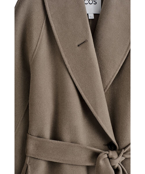 COS(コス)の「ベルト付きダブルフェイスウールコート(その他アウター・レディース・バーガンディー/ブラウン/ブラック・M/XXS/L/XS/S)」の15枚目の写真