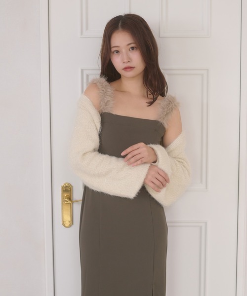 Ambre Neige(アンブルネージュ)の「fake far slit camisole dress / フェイクファーツキスリットキャミワンピース(ワンピース・レディース・チャコールグレー/ライトベージュ/ブラック・FREE)」の22枚目の写真