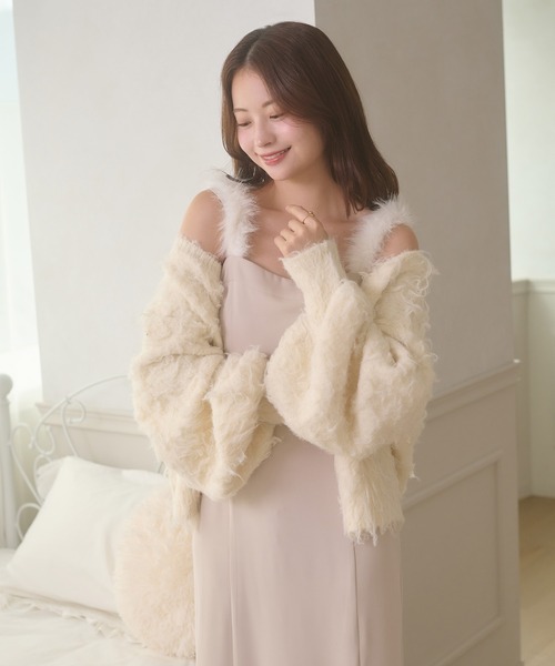 Ambre Neige(アンブルネージュ)の「fake far slit camisole dress / フェイクファーツキスリットキャミワンピース(ワンピース・レディース・チャコールグレー/ライトベージュ/ブラック・FREE)」の20枚目の写真