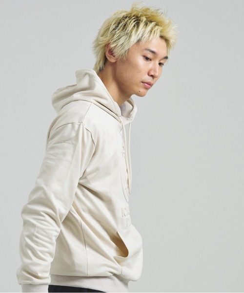 PARIS SAINT-GERMAIN（パリサンジェルマン）の「PSG_フェイクスウェード・エンボスロゴ.フーディー（パーカー・メンズ・アイボリー/ブラック・M/L/XL）」の6枚目の写真