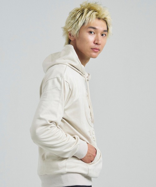 PARIS SAINT-GERMAIN（パリサンジェルマン）の「PSG_フェイクスウェード・エンボスロゴ.フーディー（パーカー・メンズ・アイボリー/ブラック・M/L/XL）」の10枚目の写真