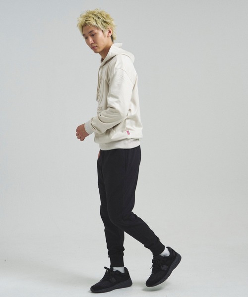 PARIS SAINT-GERMAIN（パリサンジェルマン）の「PSG_フェイクスウェード・エンボスロゴ.フーディー（パーカー・メンズ・アイボリー/ブラック・M/L/XL）」の18枚目の写真