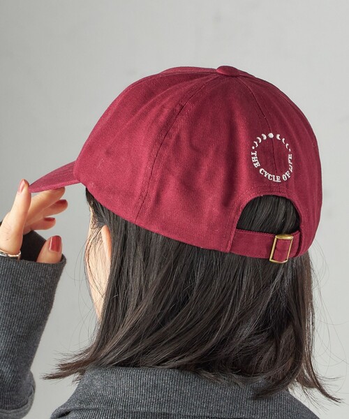 SHIPS（シップス）の「s.oyamadaコラボ: 刺繍 ロゴ キャップ（キャップ・レディース・オリーブ/ボルドー・ONE SIZE）」の18枚目の写真