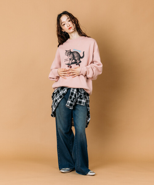FREAK'S STORE(フリークスストア)の「限定展開 THRASHER×FREAK'S STORE /スラッシャー 別注 ビッグシルエット プリント クルーネック スウェット / CAT(スウェット・メンズ・アッシュグレー/スミクロ/ピンク・SMALL/MEDIUM/LARGE)」の11枚目の写真