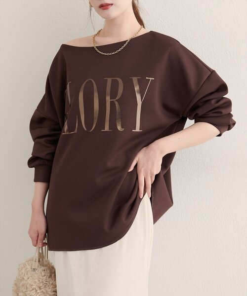 natural couture（ナチュラルクチュール）の「【WEB限定】〈ako〉スポリ裏毛ロゴ入りプルオーバー（スウェット・レディース・ブラウン/パープル/アイボリー/ブラック・FREE）」の3枚目の写真