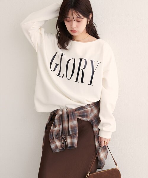 natural couture（ナチュラルクチュール）の「【WEB限定】〈ako〉スポリ裏毛ロゴ入りプルオーバー（スウェット・レディース・ブラウン/パープル/アイボリー/ブラック・FREE）」の2枚目の写真