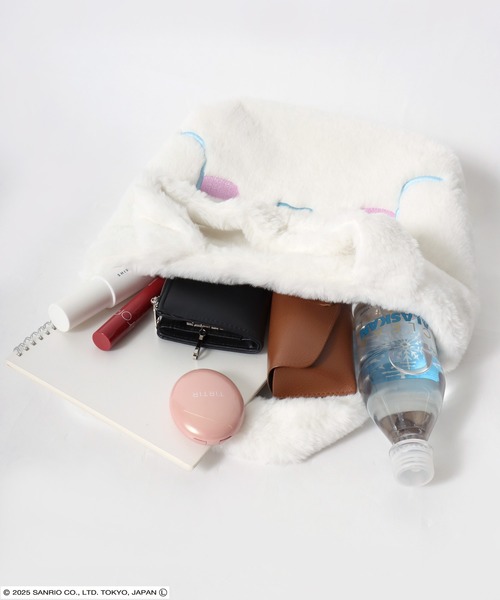 sanrio（サンリオ）の「sanrio（サンリオ）キャラクターフェイス フェイクファーミニトートバッグ レディース/シナモロール クロミ ハンギョドン マイメロディ（トートバッグ・レディース・ダークグレー/ピンク/ブルー/アイボリー・FREE）」の17枚目の写真