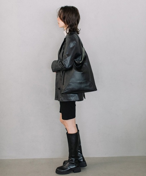 Beau're(ヴュレ)の「【BEAURE】カウレザー ソフトレザーワンショルダーバッグ B-25337(ショルダーバッグ・レディース・ブラック・FREE)」の20枚目の写真