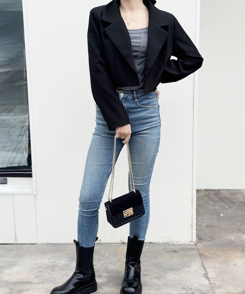 Miniministore(ミニミニストア)の「ショート丈テーラードジャケット韓国風秋服(テーラードジャケット・レディース・ブラック・FREE)」の3枚目の写真