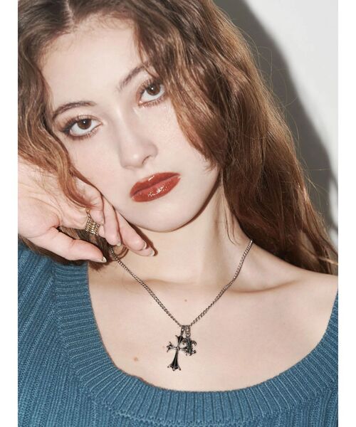 EVRIS（エヴリス）の「CROSS CHARM CHAINネックレス（ネックレス・レディース・シルバー/ゴールド・FREE）」の4枚目の写真