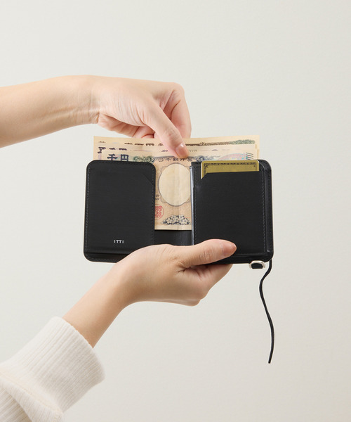 And A(アンドエー)の「ITTI イッチ / CRISTY WIND COMPACT WLT RAPTO PREMIER ラプトプレミアクリスティーウインドコンパクトウォレット 2つ折り革財布 / ITTI-WLT-028-RPP(財布・メンズ・ブラウン系その他/ブラック/ダークグレー・FREE)」の14枚目の写真