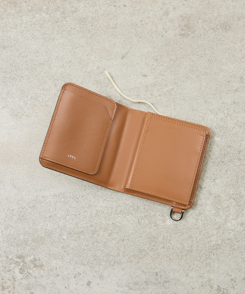 And A(アンドエー)の「ITTI イッチ / CRISTY WIND COMPACT WLT RAPTO PREMIER ラプトプレミアクリスティーウインドコンパクトウォレット 2つ折り革財布 / ITTI-WLT-028-RPP(財布・メンズ・ブラウン系その他/ブラック/ダークグレー・FREE)」の11枚目の写真