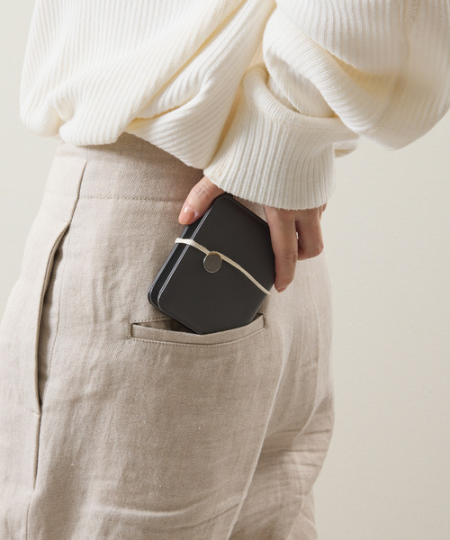 And A(アンドエー)の「ITTI イッチ / CRISTY WIND COMPACT WLT RAPTO PREMIER ラプトプレミアクリスティーウインドコンパクトウォレット 2つ折り革財布 / ITTI-WLT-028-RPP(財布・メンズ・ブラウン系その他/ブラック/ダークグレー・FREE)」の8枚目の写真