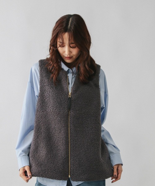 GLOBAL WORK（グローバルワーク）の「ボアライナーベスト/606693（ベスト・レディース・ベージュ/チャコールグレー・MEDIUM/LARGE）」の20枚目の写真