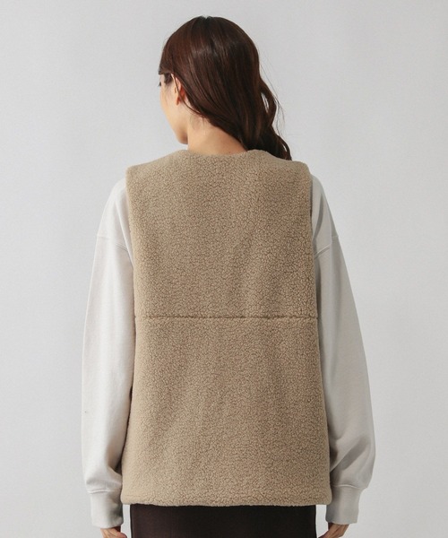 GLOBAL WORK（グローバルワーク）の「ボアライナーベスト/606693（ベスト・レディース・ベージュ/チャコールグレー・MEDIUM/LARGE）」の14枚目の写真