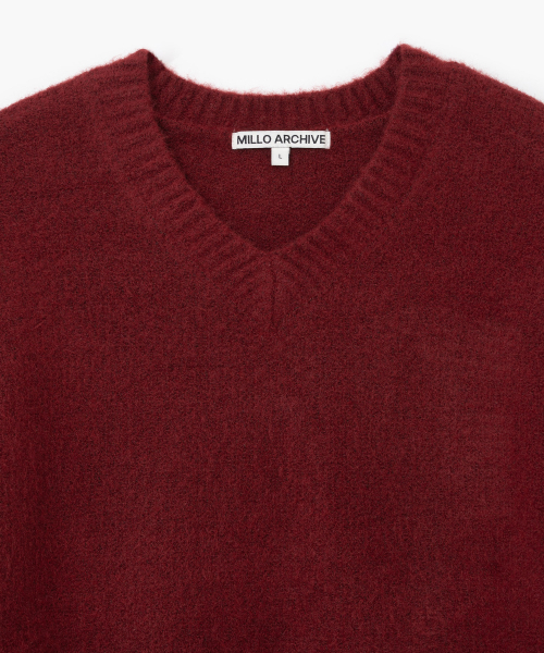 Millo Archive（ミロ アーカイブ）の「クロップシルエットVネックニット[レッド]（ニット/セーター・メンズ・その他・MEDIUM/LARGE/X-LARGE）」の2枚目の写真