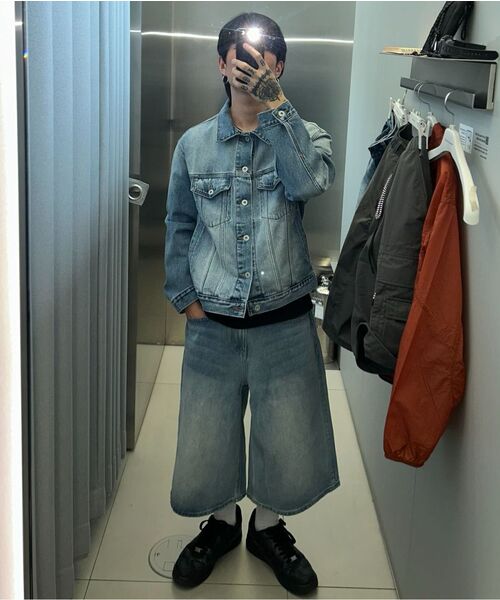 MUSINSA STANDARD（ムシンサスタンダード）の「ビッグブラシロングバミューダデニムパンツ[ライトインディゴ]（デニムパンツ・メンズ・その他・26/34/33/36/38/40/42/27/28/29/30/31/32）」の15枚目の写真
