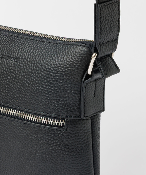 alfredoBANNISTER(アルフレッドバニスター)の「シボレザー ミニショルダーバッグ(ボディバッグ/ウエストポーチ・レディース・ブラック・フリー)」の11枚目の写真