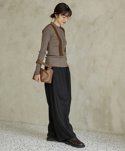 IENA（イエナ）の「《追加》ウォッシャブル コクーンパンツ（その他パンツ・レディース・グレー/ブラック/ブラウン・34/36/38）」の4枚目の写真