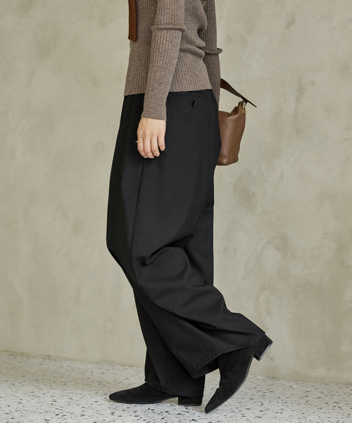 IENA（イエナ）の「《追加》ウォッシャブル コクーンパンツ（その他パンツ・レディース・グレー/ブラック/ブラウン・34/36/38）」の9枚目の写真