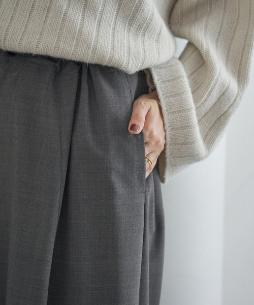 IENA（イエナ）の「《追加》ウォッシャブル コクーンパンツ（その他パンツ・レディース・グレー/ブラック/ブラウン・34/36/38）」の17枚目の写真